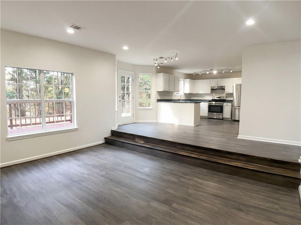 716 Overlook Crest Monroe, GA 30655 - Photo 8 of 24