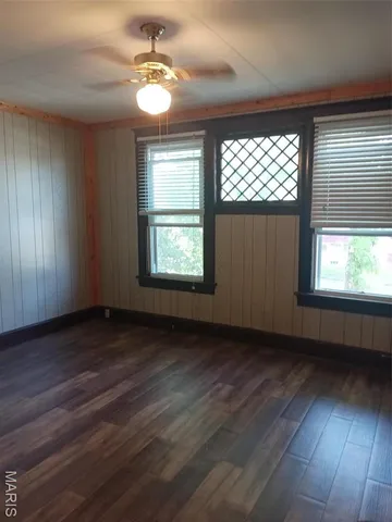 $136,900 | 101 West South Street, Nokomis, IL 62075