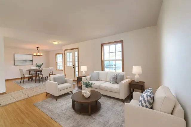 $299,999 | 2513 Ridgefield Drive, Belvidere, IL 61008