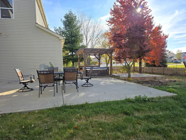 $299,999 | 2513 Ridgefield Drive, Belvidere, IL 61008