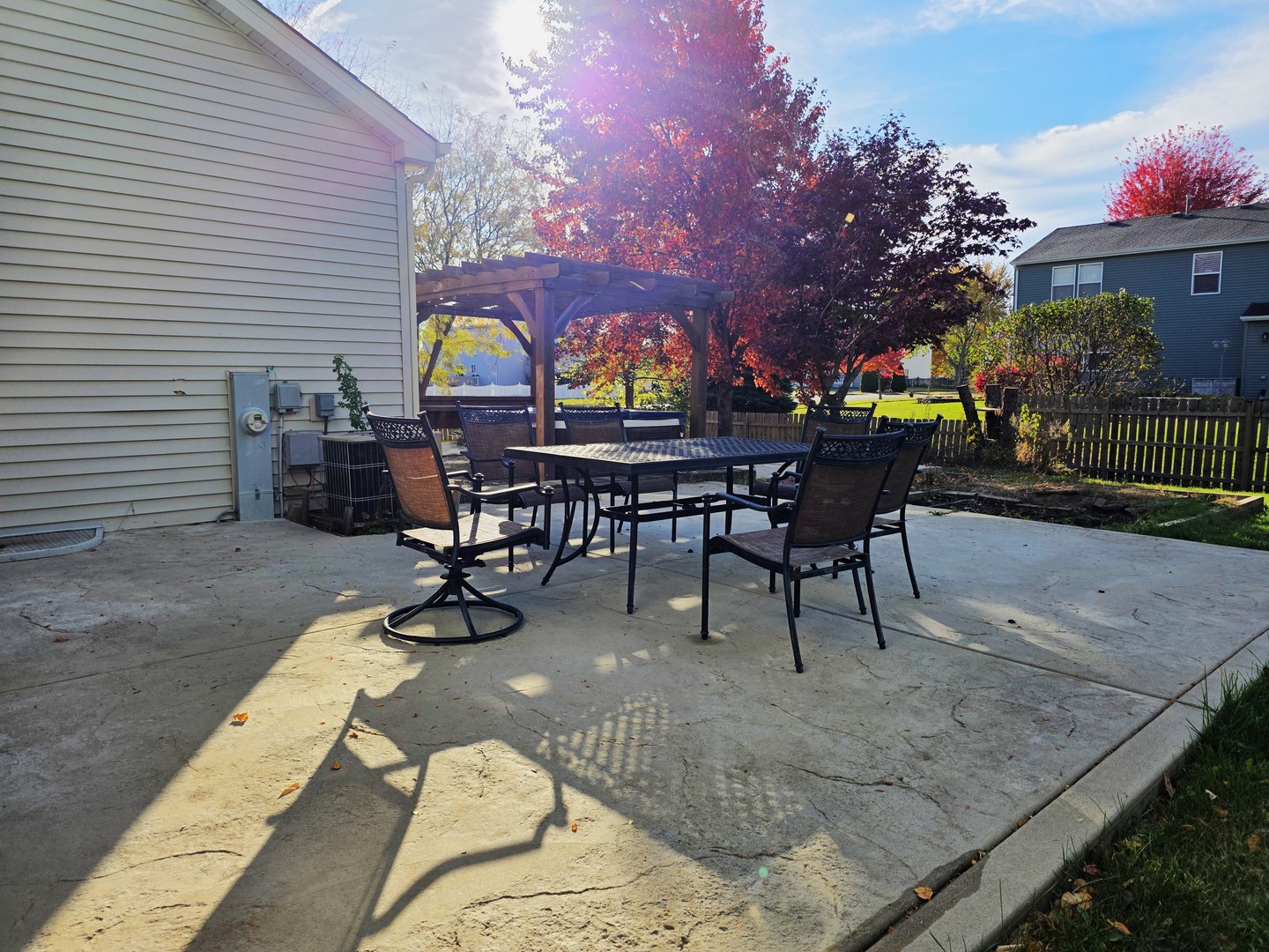 2513 Ridgefield Drive Belvidere, IL 61008 - Photo 30 of 35 a view of a tables and chairs in a patio
