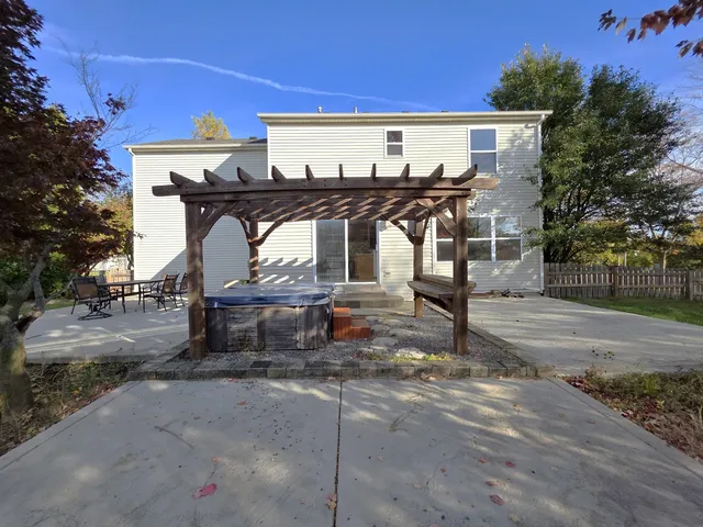 $299,999 | 2513 Ridgefield Drive, Belvidere, IL 61008