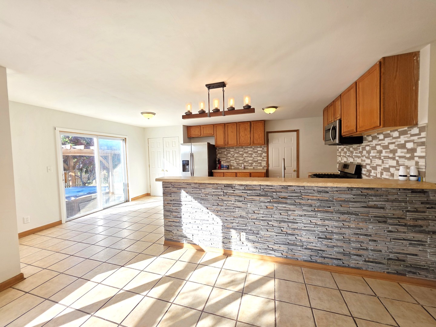 2513 Ridgefield Drive Belvidere, IL 61008 - Photo 9 of 35 a view of living room with furniture