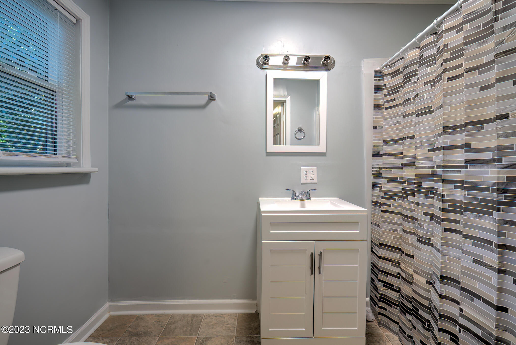 121 South Stewart Street Rockingham, NC 28379 - Photo 20 of 23 Full Bath