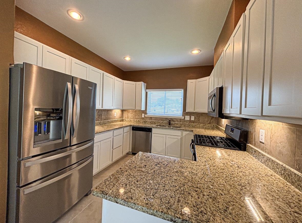 168 Uplift, Unit B Horseshoe Bay, TX 78657 - Photo 2 of 23