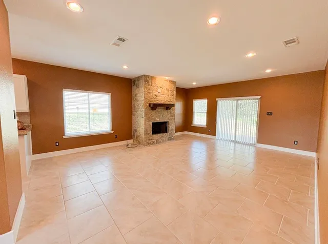 $2,000 | 168 Uplift, Unit B, Horseshoe Bay, TX 78657