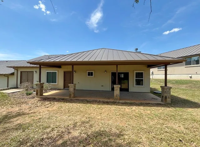 $2,000 | 168 Uplift, Unit B, Horseshoe Bay, TX 78657