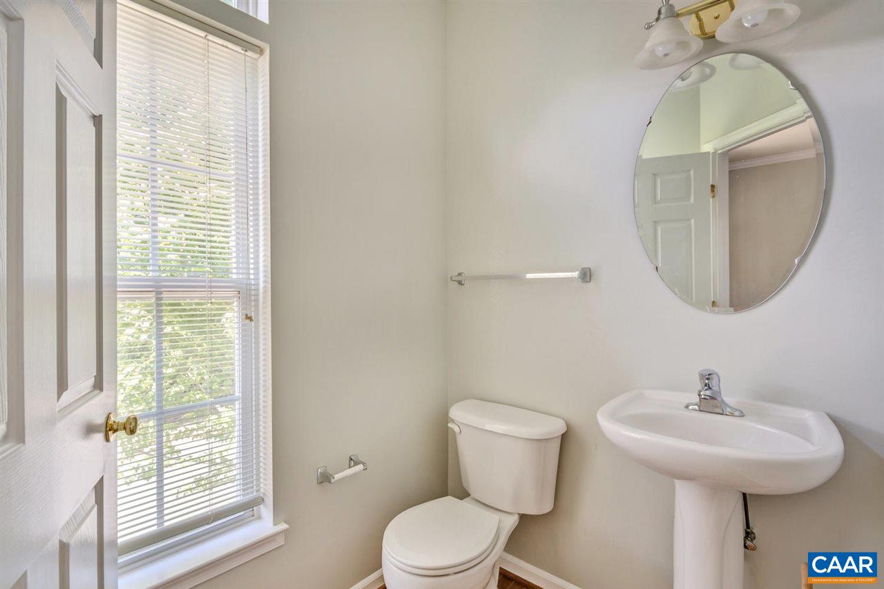 918 Rainier Road Charlottesville, VA 22903 - Photo 10 of 26 Gallery Image 10
