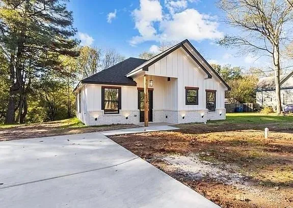 $1,800 | 1204 Poplar Street, Marshall, TX 75670