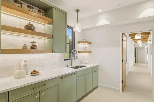 $7,500,000 | 8341 La Jolla Scenic Drive North, La Jolla, CA 92037