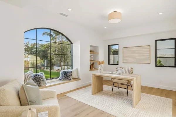 $7,500,000 | 8341 La Jolla Scenic Drive North, La Jolla, CA 92037