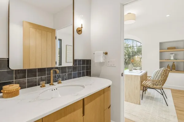 $7,500,000 | 8341 La Jolla Scenic Drive North, La Jolla, CA 92037