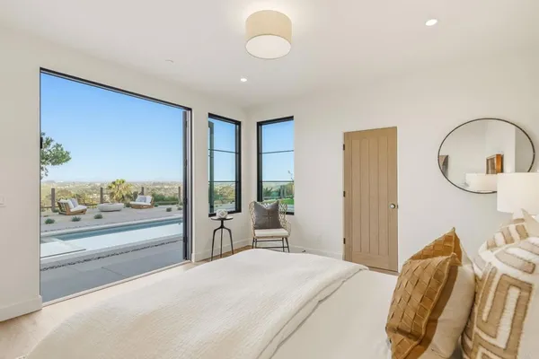 $7,500,000 | 8341 La Jolla Scenic Drive North, La Jolla, CA 92037