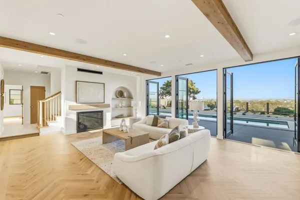 $7,500,000 | 8341 La Jolla Scenic Drive North, La Jolla, CA 92037