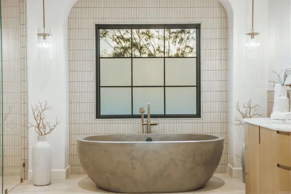 $7,500,000 | 8341 La Jolla Scenic Drive North, La Jolla, CA 92037