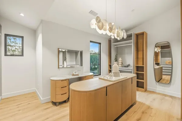 $7,500,000 | 8341 La Jolla Scenic Drive North, La Jolla, CA 92037