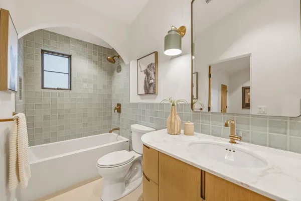 $7,500,000 | 8341 La Jolla Scenic Drive North, La Jolla, CA 92037