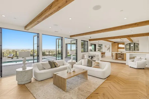 $7,500,000 | 8341 La Jolla Scenic Drive North, La Jolla, CA 92037