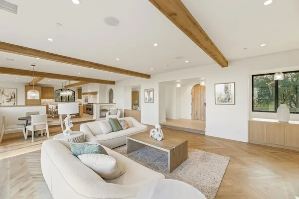 $7,500,000 | 8341 La Jolla Scenic Drive North, La Jolla, CA 92037