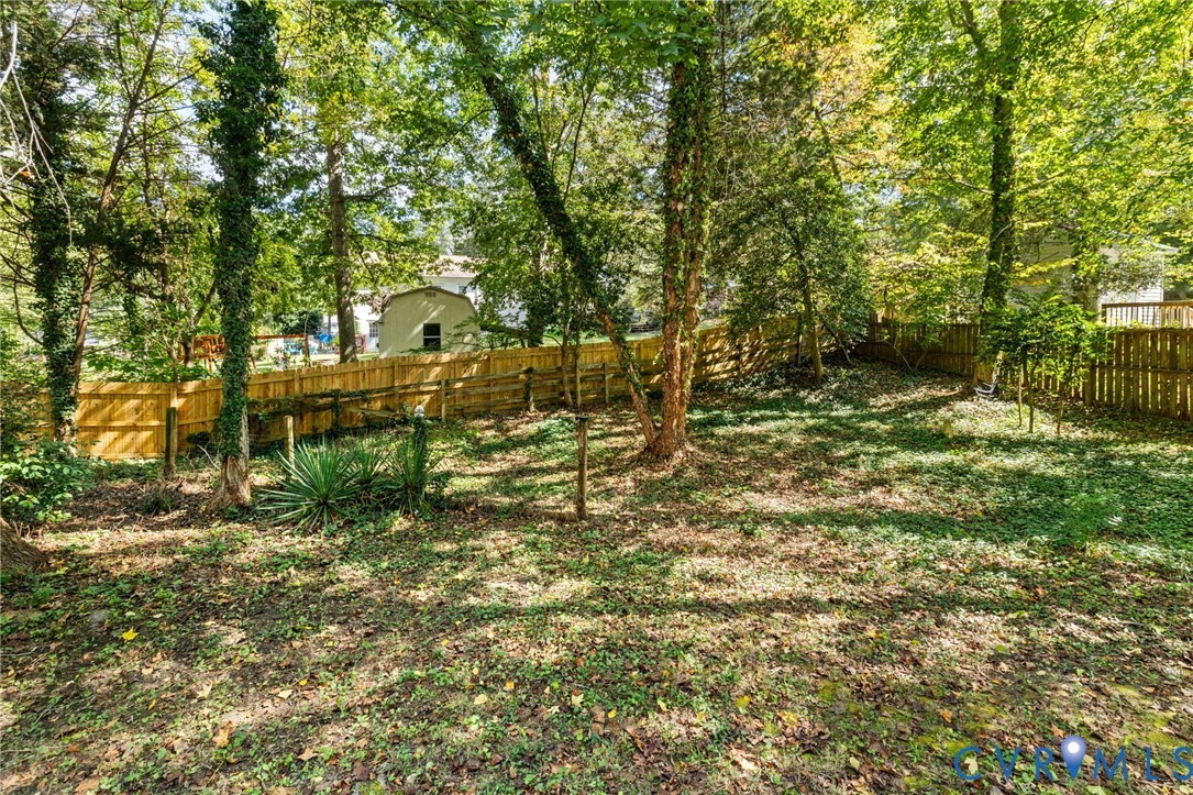 3369 Warner Road Richmond, VA 23225 - Photo 31 of 46 a view of yard