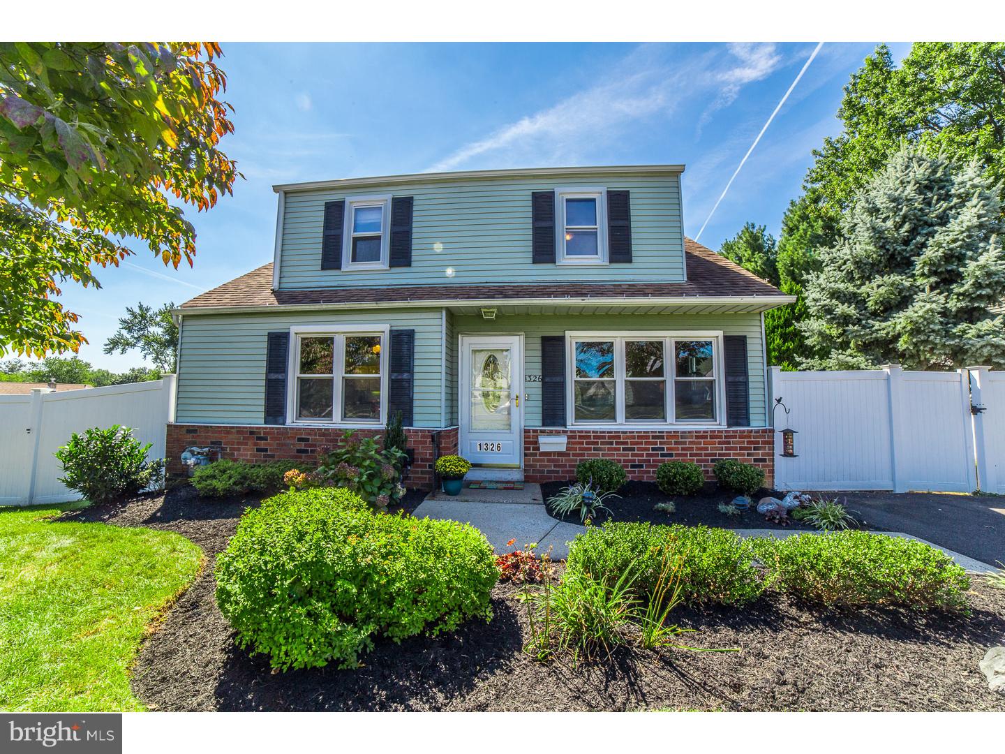 1326 Cloverly Road Warminster, PA 18974 - Photo 1 of 25 Gallery Image 1