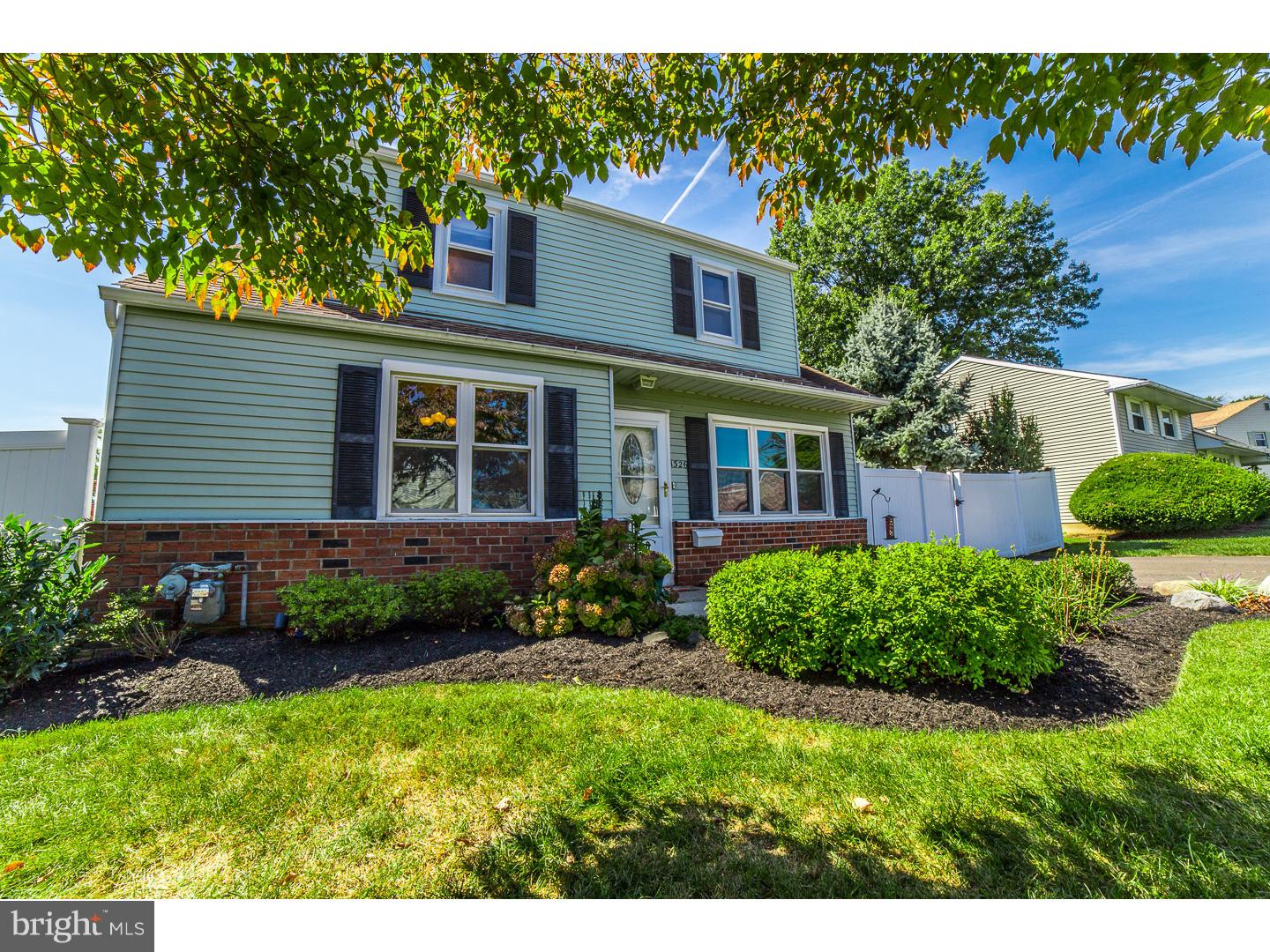 1326 Cloverly Road Warminster, PA 18974 - Photo 2 of 25 Gallery Image 2
