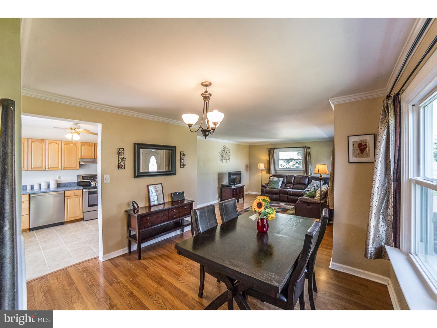 1326 Cloverly Road Warminster, PA 18974 - Photo 3 of 25 Gallery Image 3