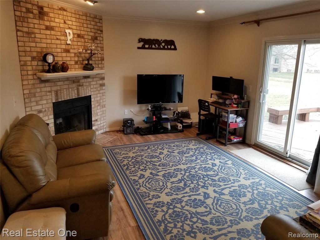41507 Simcoe Drive Canton, MI 48188 - Photo 9 of 34