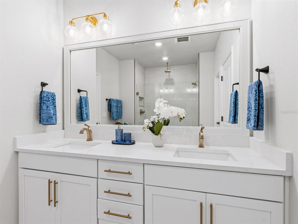 399 Gowdy Road Sarasota, FL 34237 - Photo 25 of 64