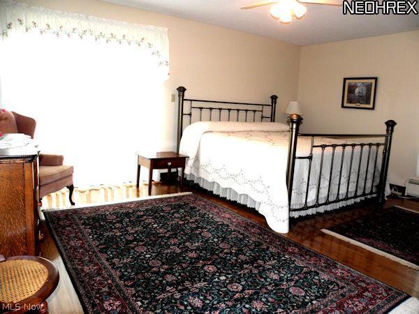 7204 Hartman Road Wadsworth, OH 44281 - Photo 3 of 20 Master with walk in closet and bathroom.