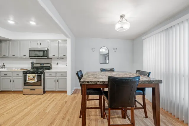 $269,900 | 16345 Brementowne Drive, Tinley Park, IL 60477