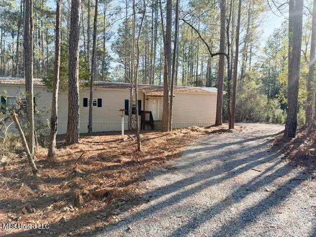 $149,000 | 271 Howell-Mill Road, Lucedale, MS 39452
