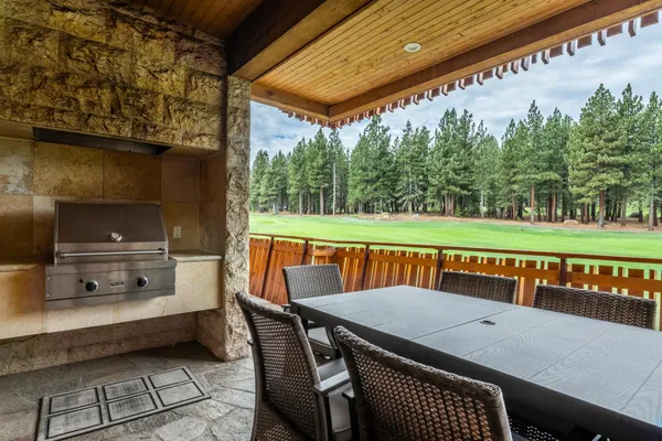 $369,000 | 480 Obsidian Place, Unit 5, Mammoth Lakes, CA 93546