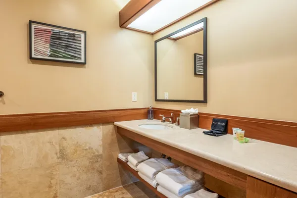 $369,000 | 480 Obsidian Place, Unit 5, Mammoth Lakes, CA 93546