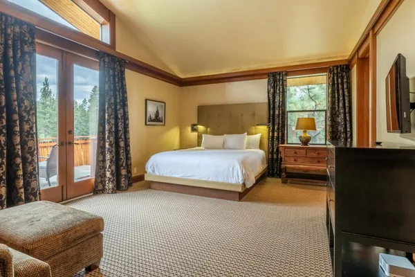 $369,000 | 480 Obsidian Place, Unit 5, Mammoth Lakes, CA 93546