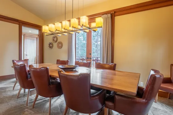 $369,000 | 480 Obsidian Place, Unit 5, Mammoth Lakes, CA 93546