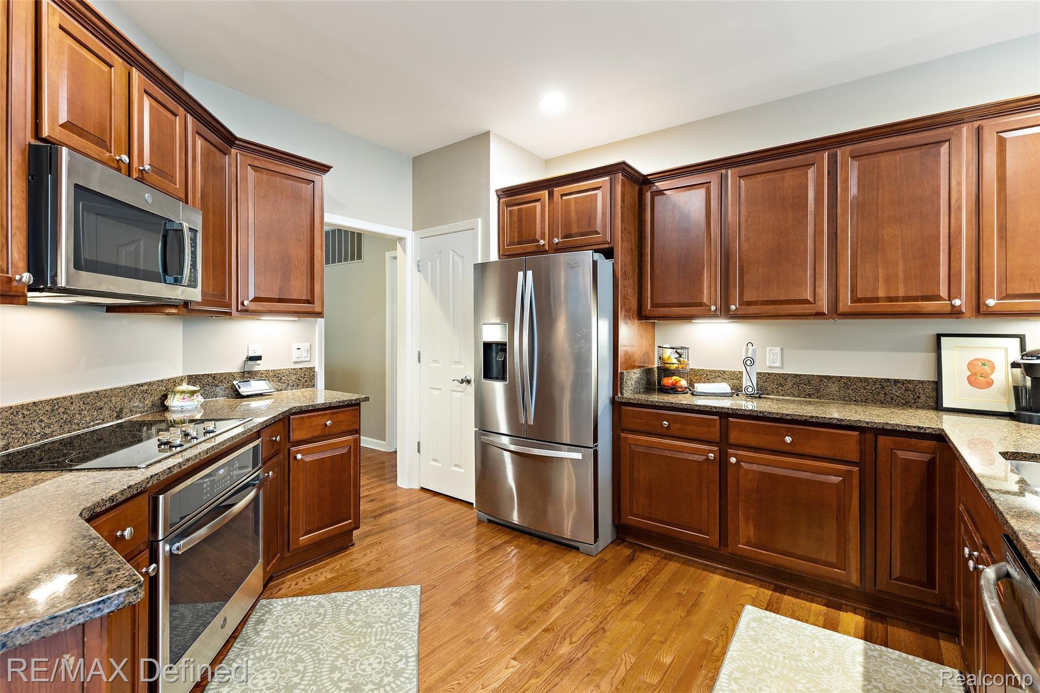 3687 Tremonte Circle Rochester, MI 48306 - Photo 18 of 41 3687 Tremonte-19.jpg