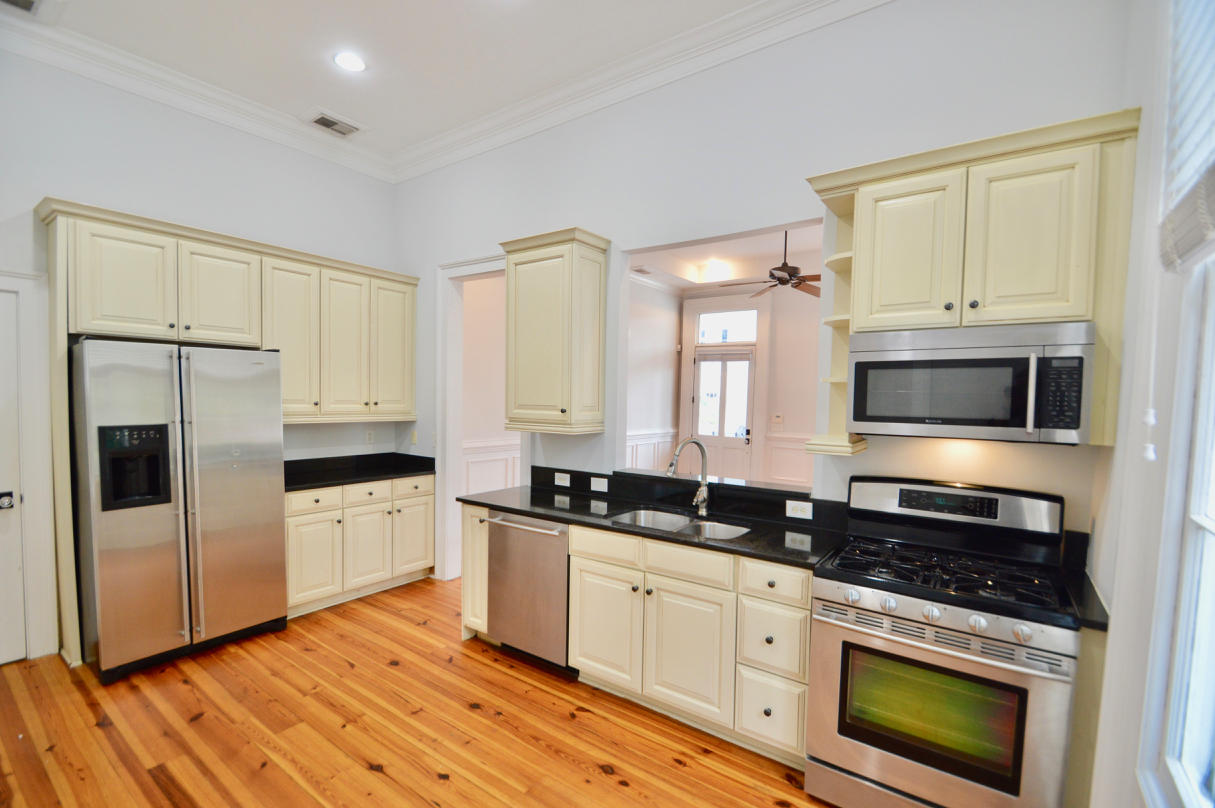 192 Wentworth Street, Unit A Charleston, SC 29401 - Photo 4 of 15 DSC_0114