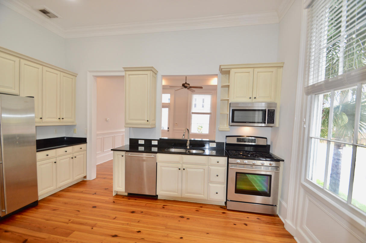 192 Wentworth Street, Unit A Charleston, SC 29401 - Photo 5 of 15 DSC_0121
