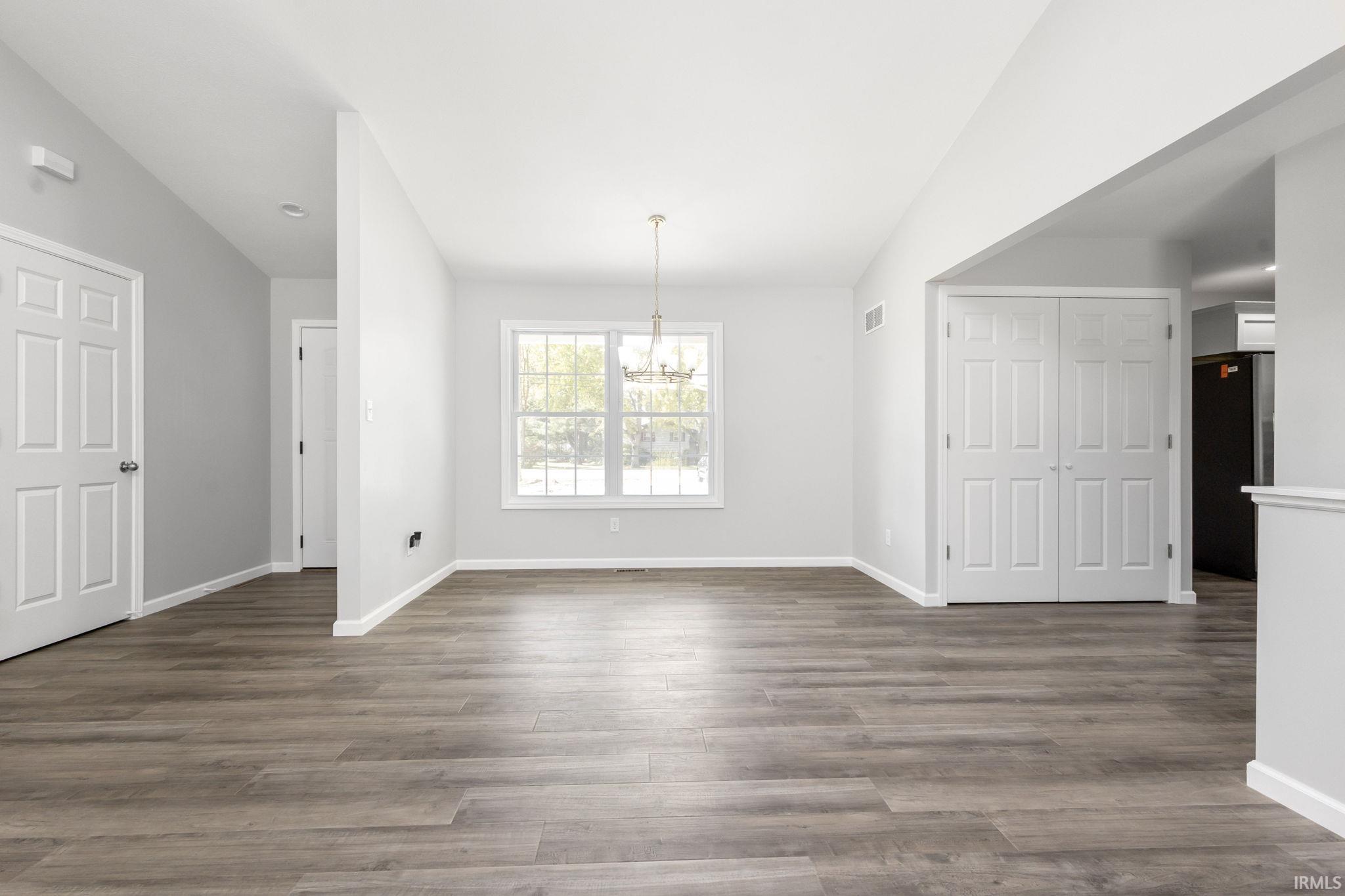 55556 Bittersweet Road Mishawaka, IN 46545 - Photo 6 of 29 Gallery Image 6