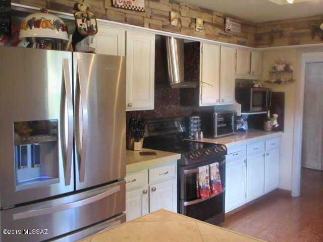 982 Alegre Corte Rio Rico, AZ 85648 - Photo 5 of 50 Gallery Image 5