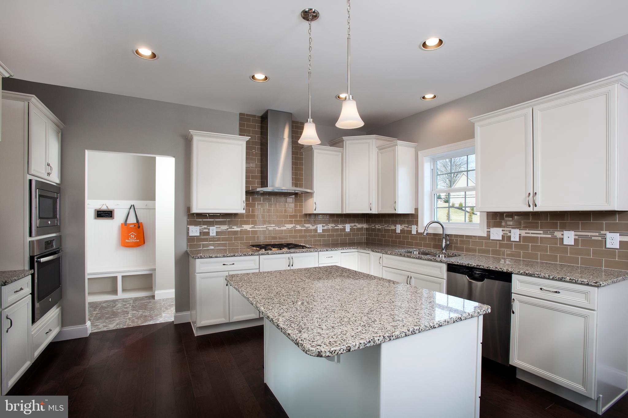 717 Hampton Court Road Harrisburg, PA 17112 - Photo 4 of 9 Gallery Image 4