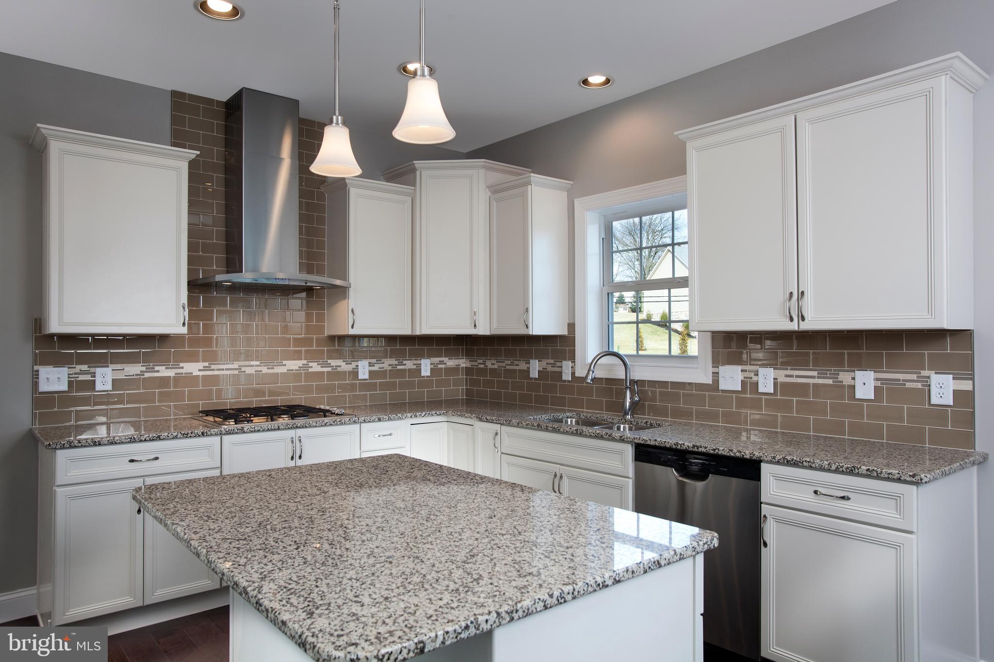 717 Hampton Court Road Harrisburg, PA 17112 - Photo 5 of 9 Gallery Image 5