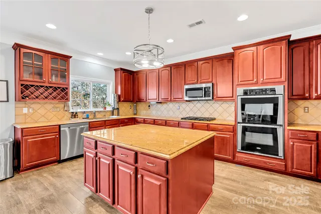 $600,000 | 524 Buttercup Way, Fort Mill, SC 29715