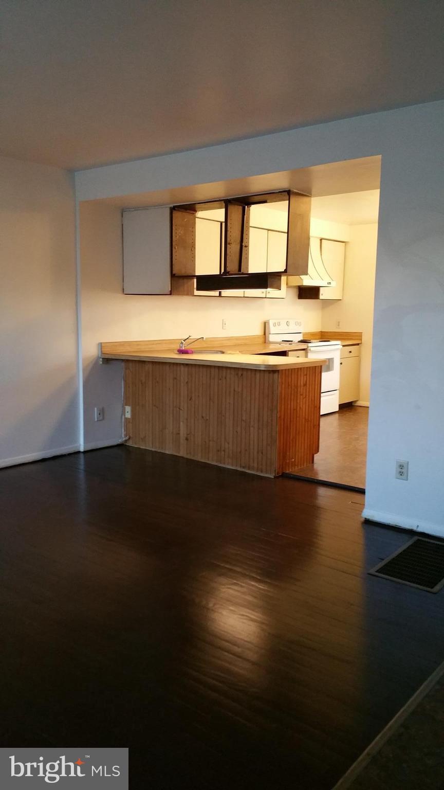 1640 Riverwood Road Essex, MD 21221 - Photo 2 of 22 Living Room/View from front/open into kitchen