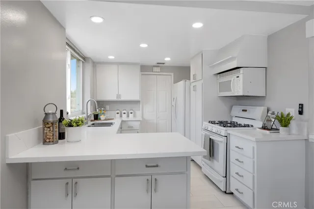 $960,000 | 15230 Weeks Drive, La Mirada, CA 90638