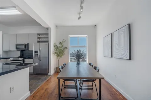 $274,900 | 3505 Sage Road, Unit 2210, Houston, TX 77056