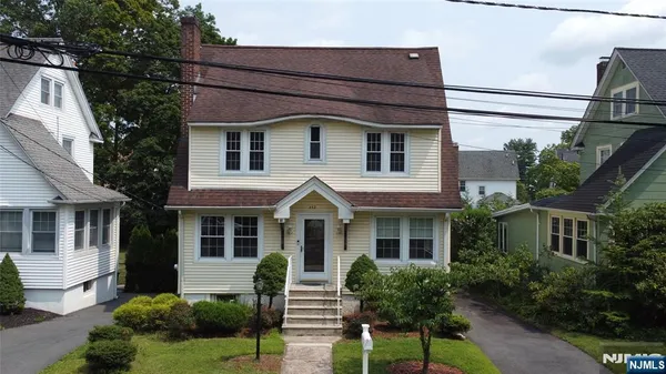 $699,000 | 352 Demarest Avenue, Oradell, NJ 07649