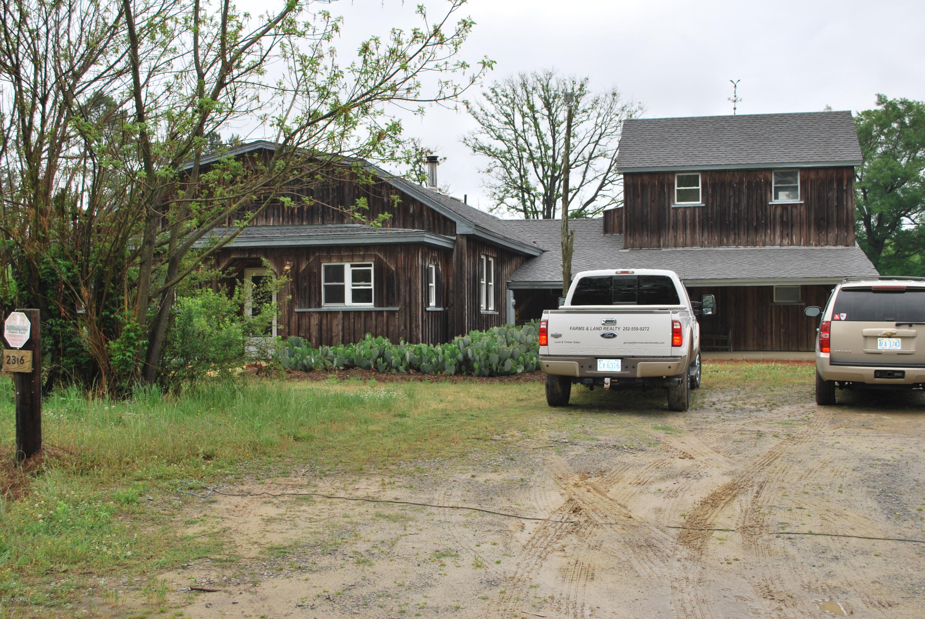 2316 Shine Road Snow Hill, NC 28580 - Photo 3 of 32 DSC_0081