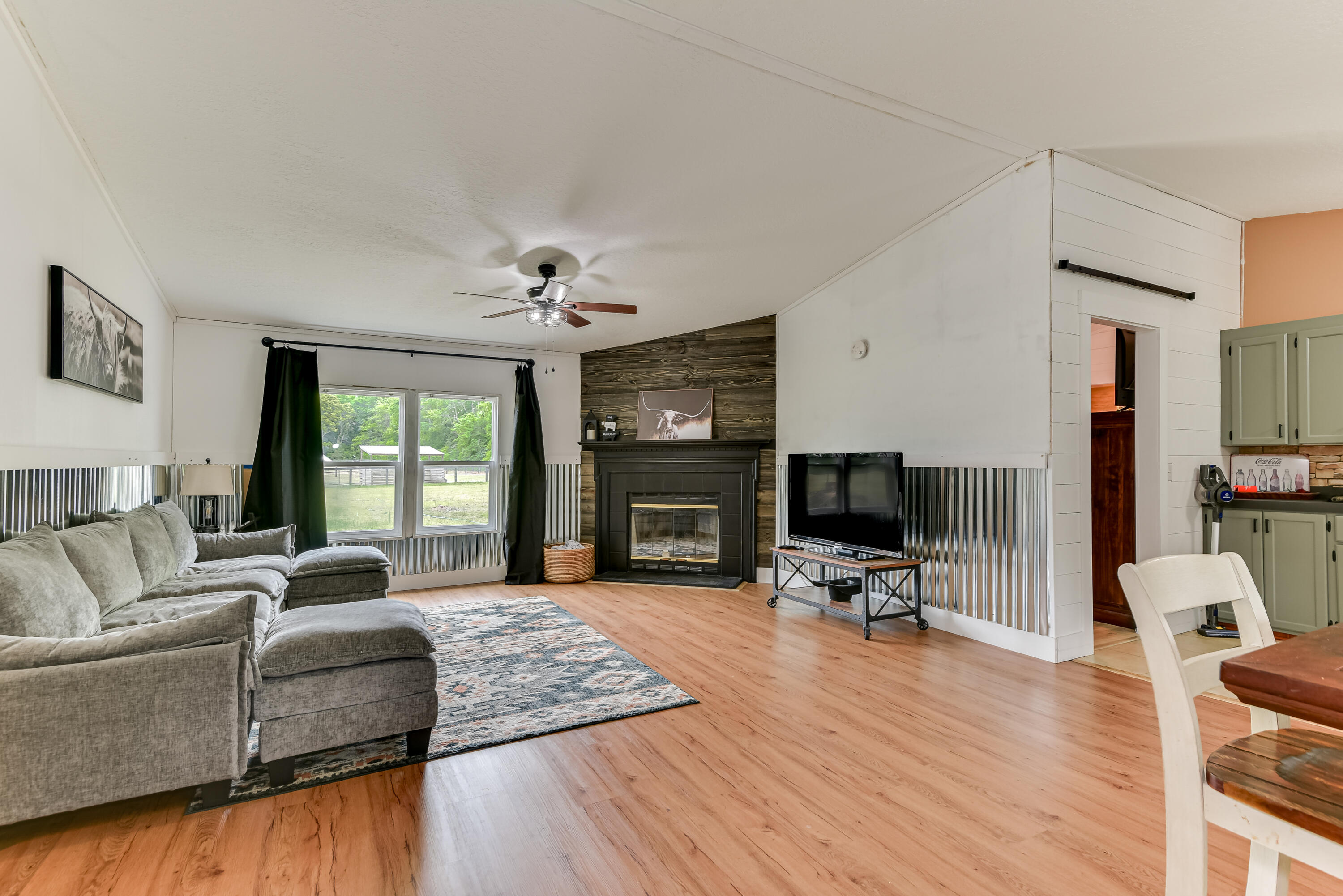 2482 Windsor Road Springfield, SC 29146 - Photo 5 of 36